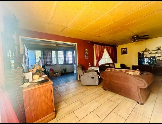 3 BEDROOM HOUSE FOR SALE IN VANDERBIJLPARK CW 5